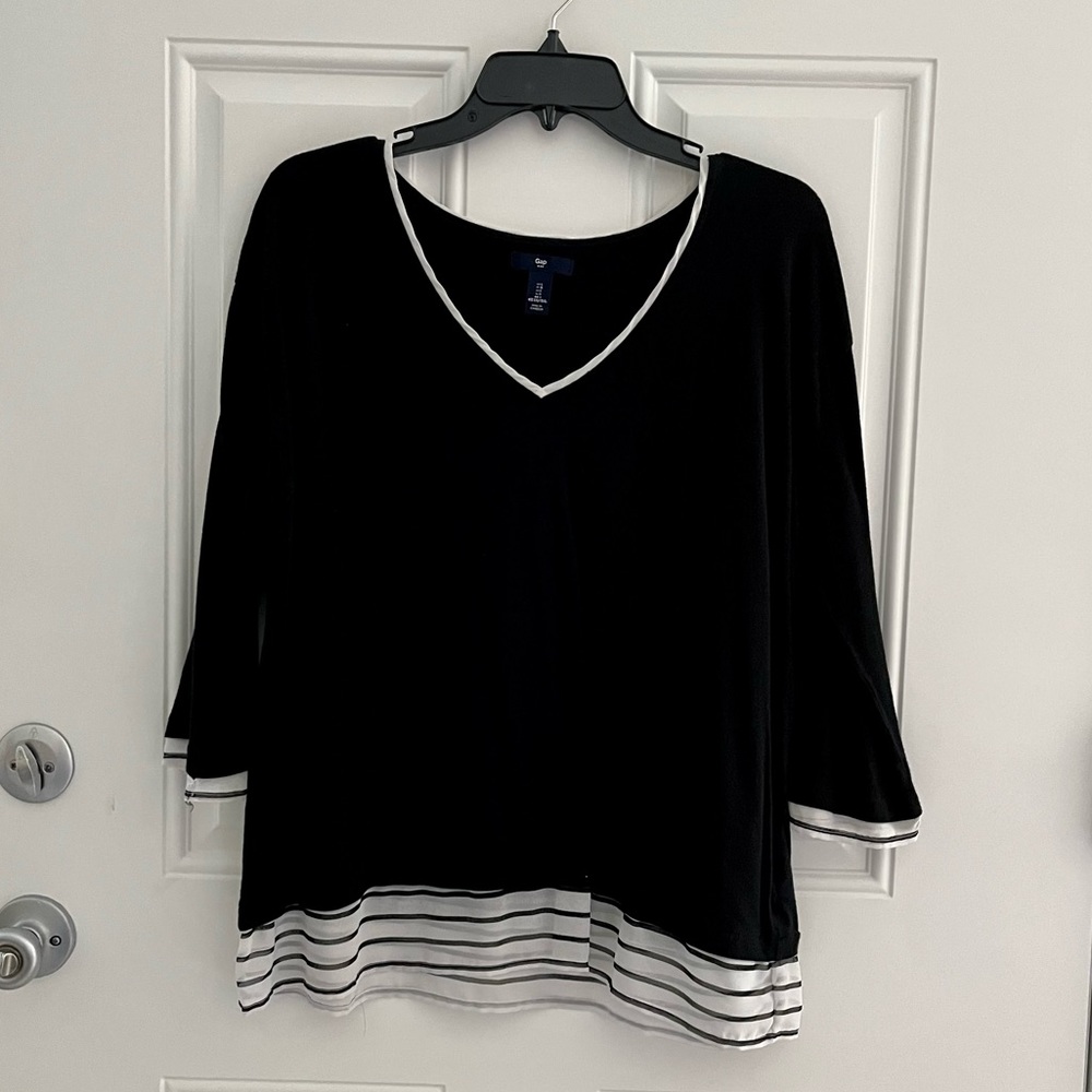 Womens Gap top